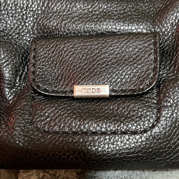 Tod’s Black Leather Shoulder Bag - Picture 2 of 12